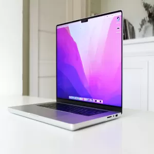 Noul MacBook: Performante Avansate si Design Modernizat